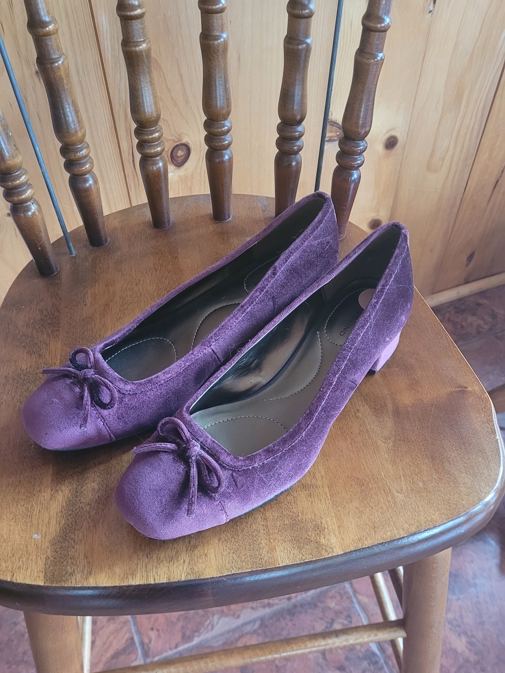 Women's Burgendy Velvet Low Heel Ballet Pumps